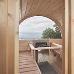 Kluet Hotel *